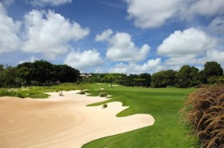 大きなバンカーに捕まらないように！／バリ ナショナル ゴルフクラブ