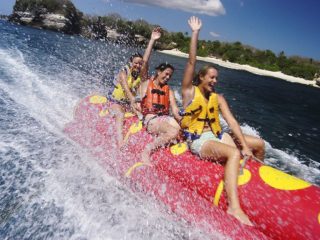 ビーチクラブ:バナナボート(イメージ)