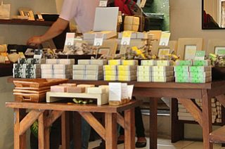 コウ・バリ（KOU BALI）の店内