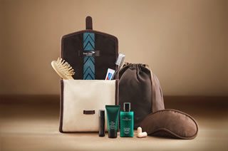 ファーストクラス：アメニティキットをはじめ、専用の特典をご用意 /ガルーダ・インドネシア航空