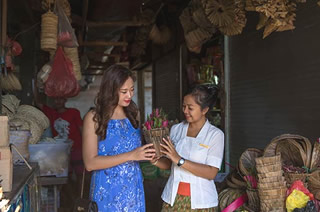 ジンバラン魚市場ツアー
