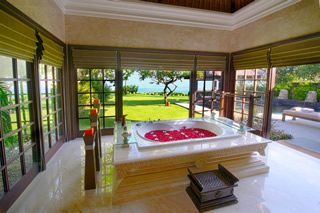 アヤナ（1ベッドルーム オーシャンフロント クリフ プールヴィラ）