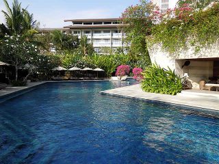 メインプール／リンバ ジンバラン バリ by アヤナ