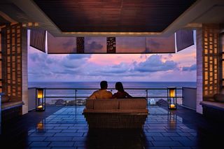 ロビー／ザ・リッツ・カールトンバリ