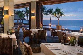 事前のディナー予約で素敵なバリ島旅行を/ザ レギャン バリ(ディナー 一例)