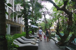 家族連れも多いスイート棟は独特の雰囲気／ザ ヘイブン バリ スミニャック