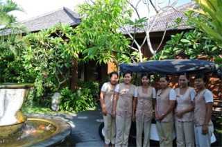 フレンドリーなスパスタッフ（イメージ）／ディシニ ラグジュアリー スパ ヴィラズ